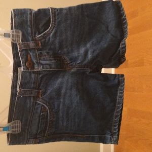 OshKosh Girls Denim Shorts 4t adjustable Like New